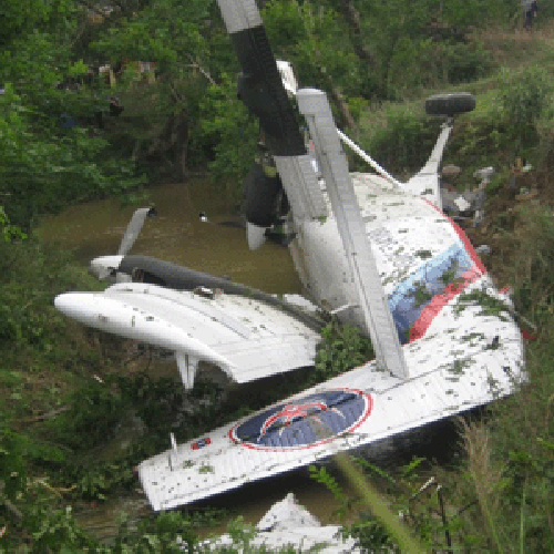 Lao Air plane crashes on takeoff in Huaphan