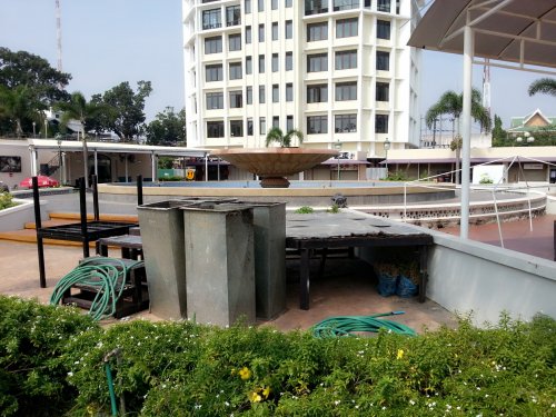 Nam Phou City Centre - Dumping Centre ?