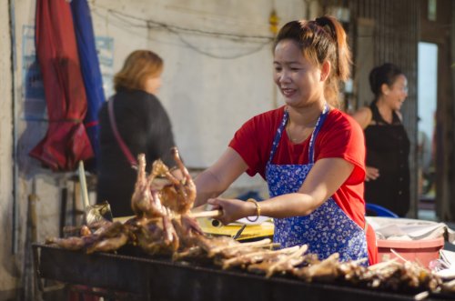 Eat Street: Exploring Vientiane’s Street Snack Hot Spots