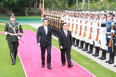 Laos, China vow to push railway project forward
