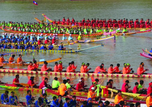 Police oBoat Races To Take Place In Front of Landmark Hotelutline boat racing festival security