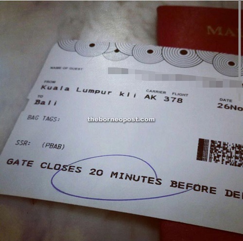 Do Not Post Your Airline Boarding Pass Online