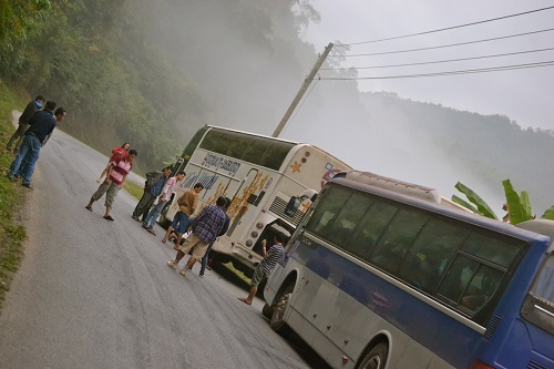 US expands Laos warning after attacks on tourist route