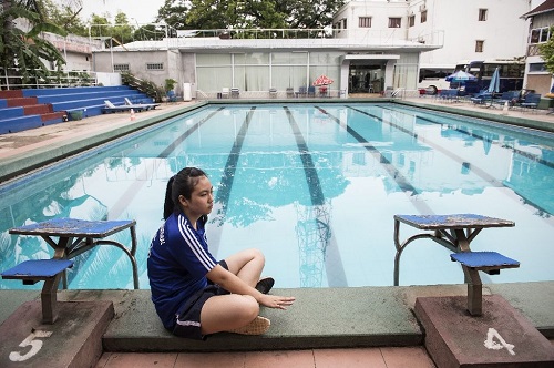 Kids, Beer bottles And A Public Pool - How Laos Swimmer, 14, Trains For Rio