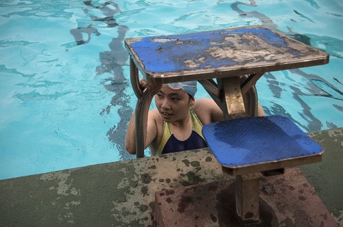 Kids, Beer bottles And A Public Pool - How Laos Swimmer, 14, Trains For Rio