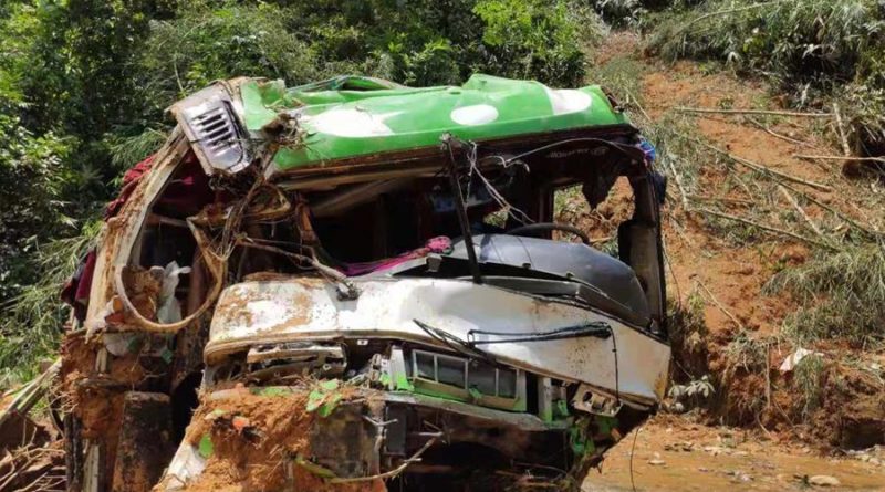 Tour Bus Plunges Into Ravine in Laos, Killing 13 Chinese Tourists
