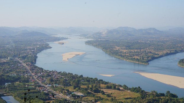 Drought, Dams Cause Mekong River in Laos to Turn Unhealthy Blue