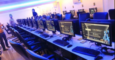 Vientiane To Trace All Illegal Internet Cafés