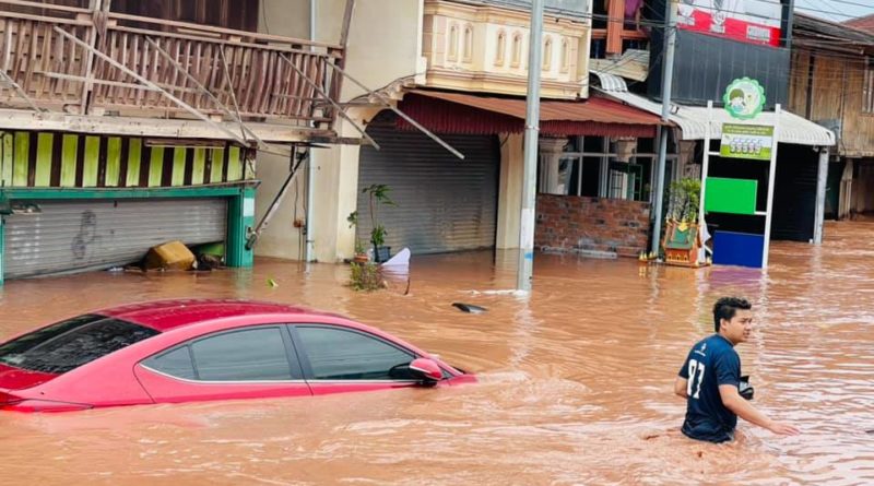 Villages Inundated As Heavy Rain Lashes Provinces