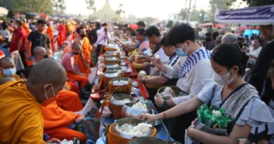 That Luang Festival Honours Vientiane’s Grand Stupa