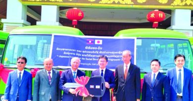 Japan Provides 52 Buses for Vientiane 