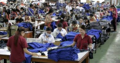 Lao Garment Association Call for Reduction of Tax on Imported Raw Materials