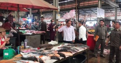 Champassak​ Officials Take Steps to Curb Lao New Year Price Hikes