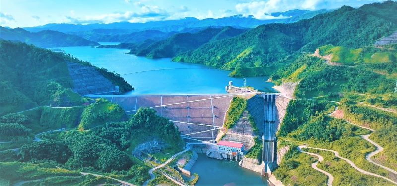 Chinese Power Enterprises Ensure Generation and Supply for Laos in Peak Summer Season