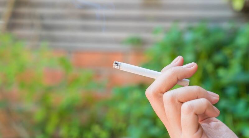 "Persuade People to Quit Smoking" - Health Chief