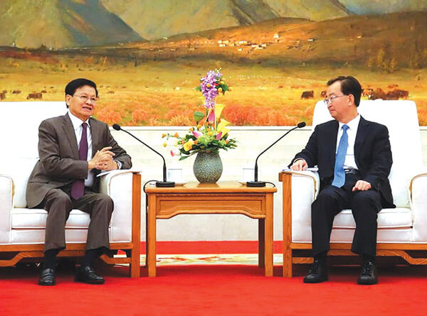 President Lauds Laos-China Growing Ties