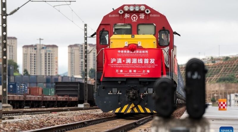 Laos economy rising - Freight train service inaugurated between Shanghai and Vientiane